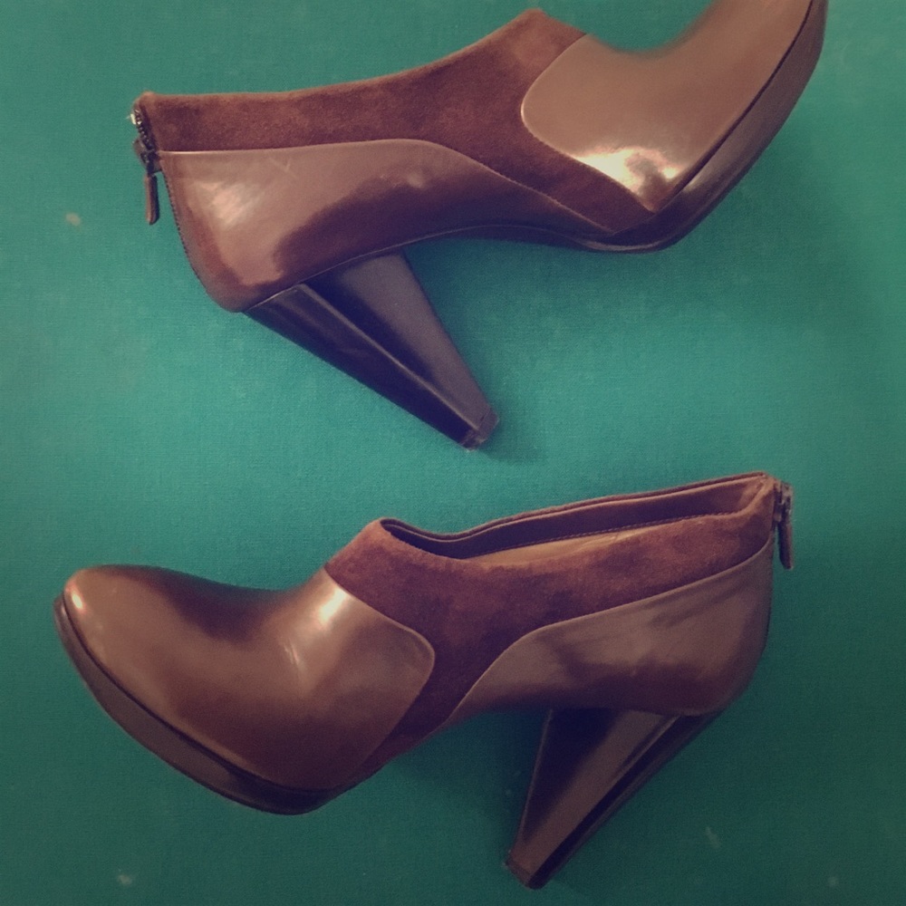 CoSTUME NATIONAL brown leather & suede ankle boots